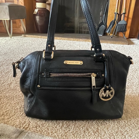 MICHAEL Michael Kors Handbags - Michael Kors black Authentic